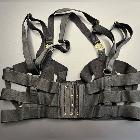 VICTORIA’S SECRET VS Very Sexy Banded Cage Strappy Open Cup Demi Bra 32DD Black - Picture 7 of 8